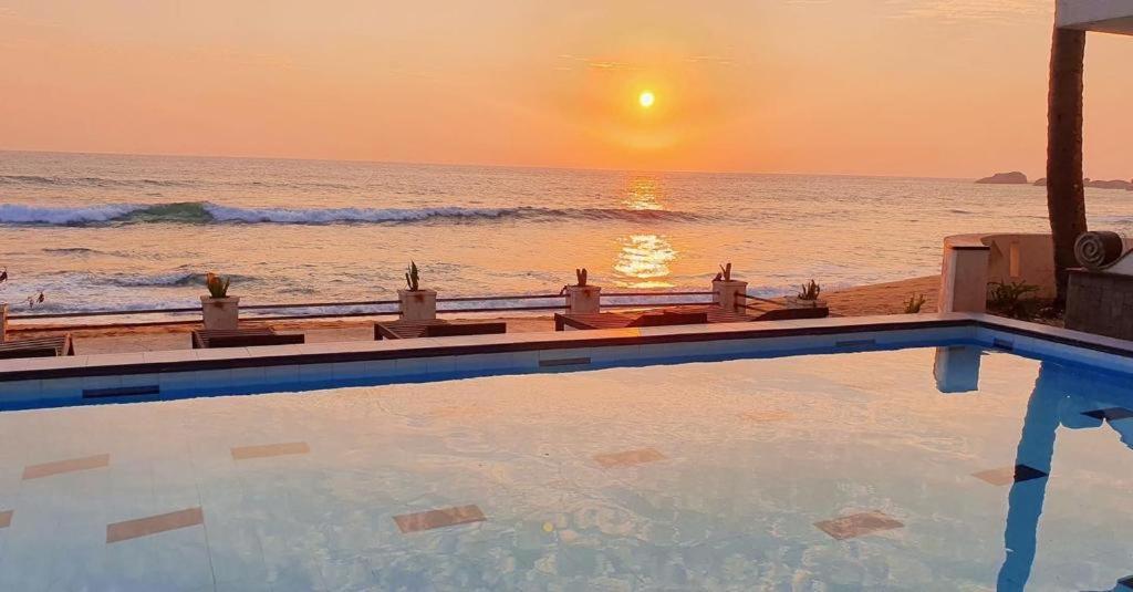Ap Nippon Beach Hikkaduwa Ngoại thất bức ảnh