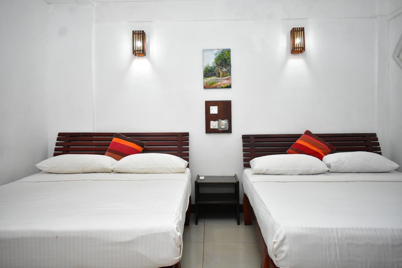 Ap Nippon Beach Hikkaduwa Ngoại thất bức ảnh
