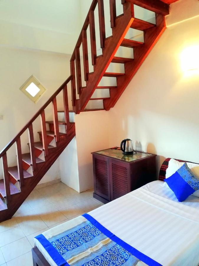 Ap Nippon Beach Hikkaduwa Ngoại thất bức ảnh