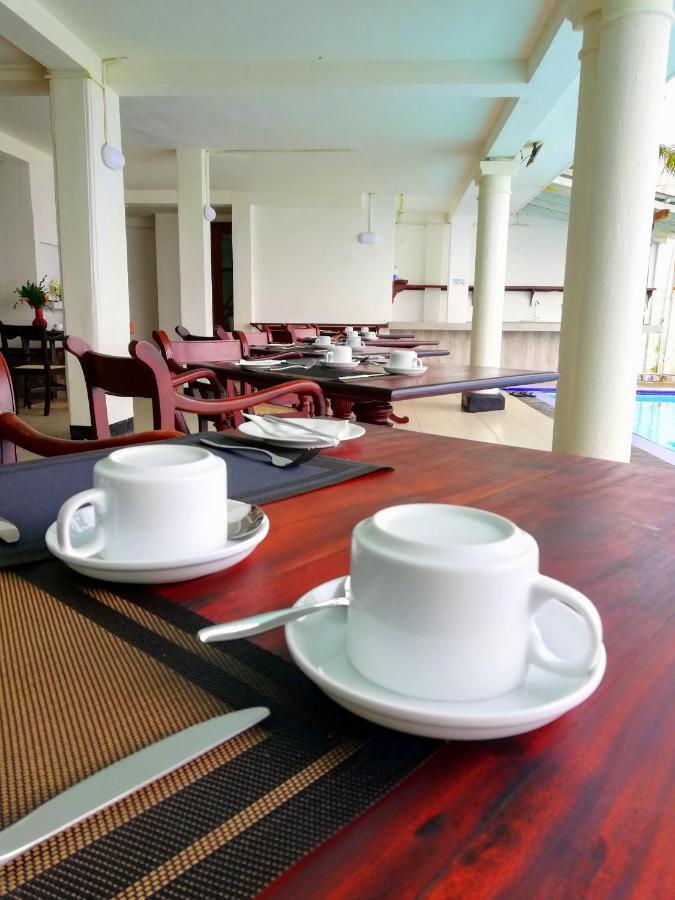 Ap Nippon Beach Hikkaduwa Ngoại thất bức ảnh